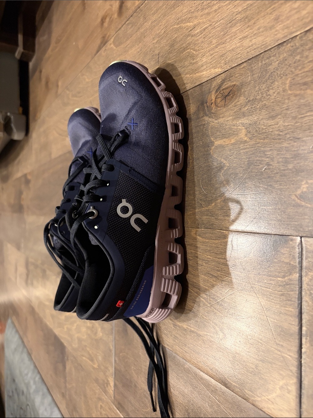 On Running women’s Cloud X in Navy and Light Purple/Navy